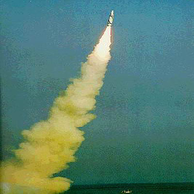 中国发射第一枚洲际导弹(lssjt.cn)